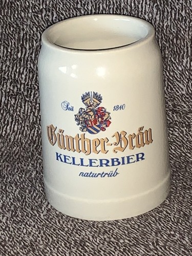 Schöner kleiner bierkrug - kleiner,