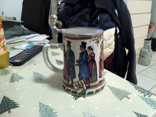 Bierkrug mit zinndeckel - mit,