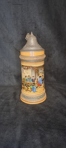 Alter bierkrug mit zinndeckel - bierkrug,