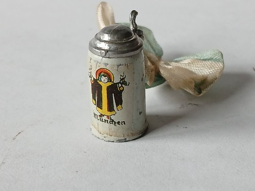 Miniatur bierkrug aus metall - aus,