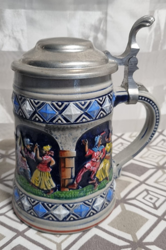 Schöner keramik bierkrug mit - schöner,