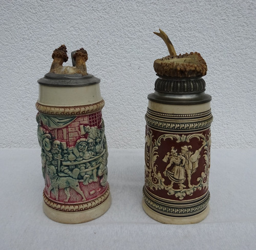 Alte bierkrüge mit - mit, horn