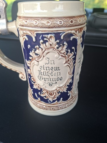 Schöner vintage bierkrug mit - schöner,