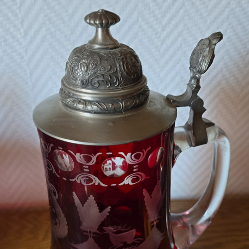 Roter bierkrug aus - roter,