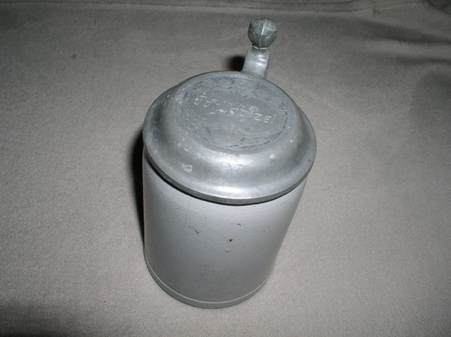 Bierkrug mit zinndeckel - bierkrug,